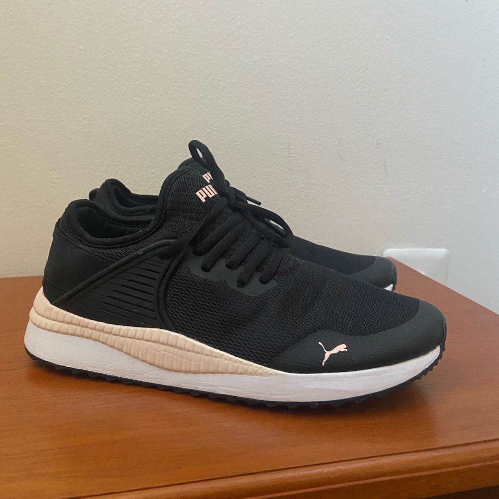 Women’s Puma Sneaker
